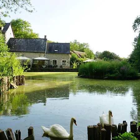 Le Moulin De La Planche Bed & Breakfast Cerelles Exterior photo